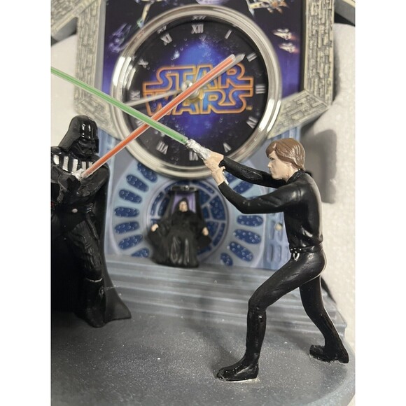 STAR WARS Sith Vs. Jedi Wall Clock With Light-Up Lightsabers - Picture 4 of 14
